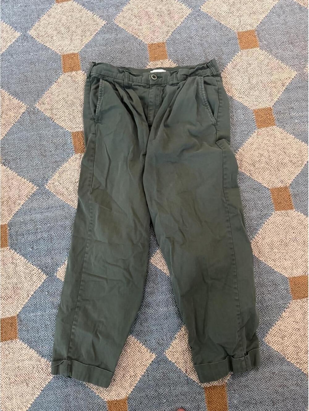 Pistola olive green chino pants in a 29 #chino #olive